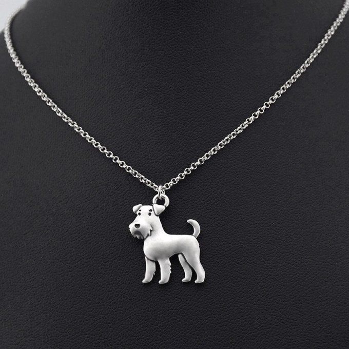 Pendentif avec chaine Fox Terrier 